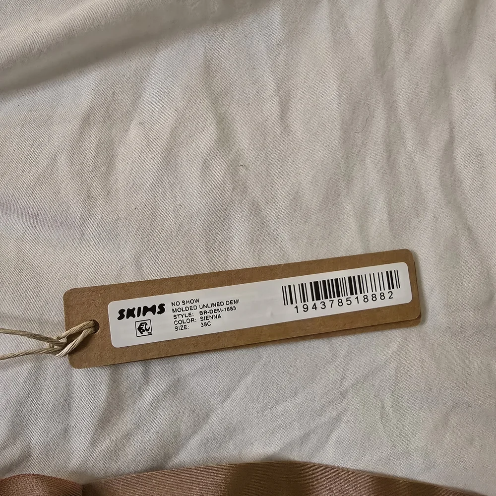 SKIMS Sienna Mesh Unlined Demi Bra - Picture 2 of 2